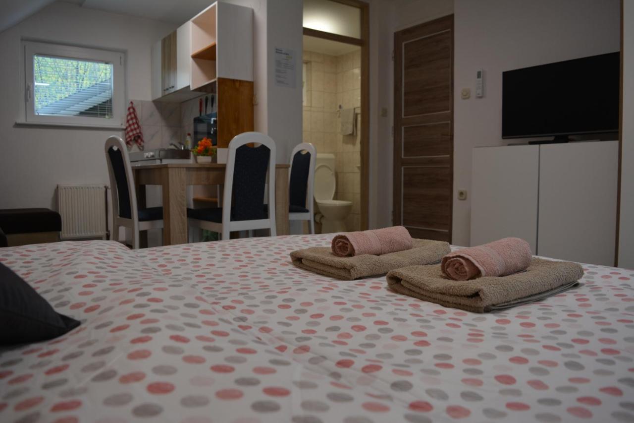 Rooms Lucijana Йезерце Екстериор снимка