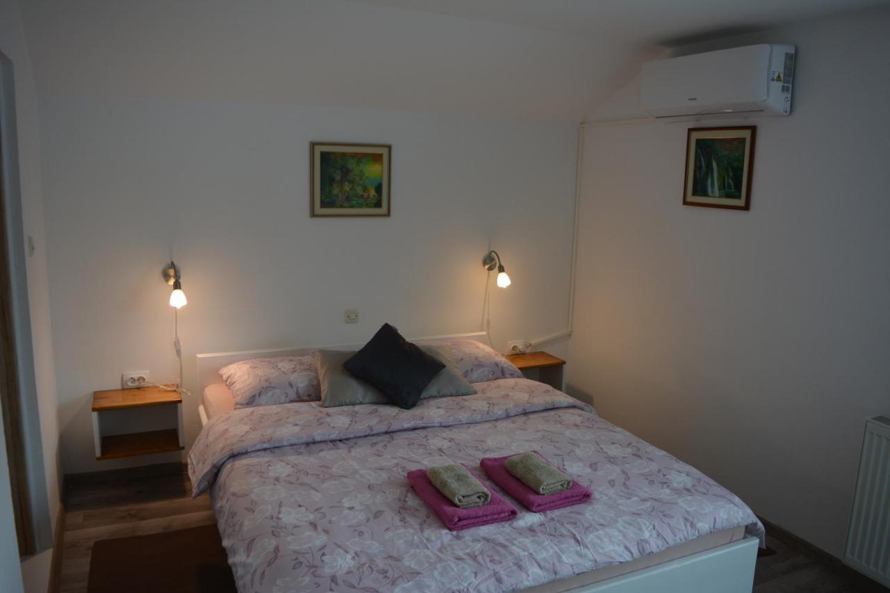 Rooms Lucijana Йезерце Екстериор снимка