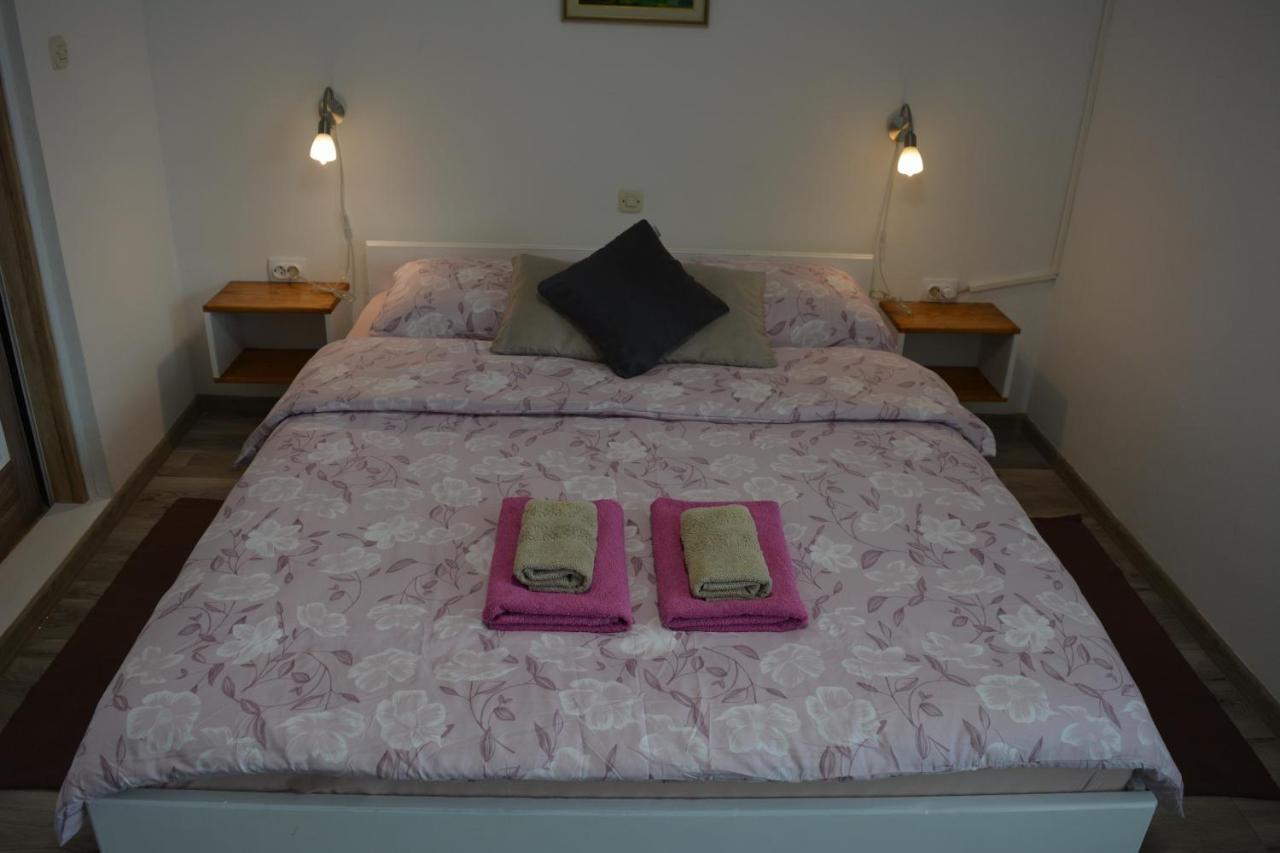 Rooms Lucijana Йезерце Екстериор снимка