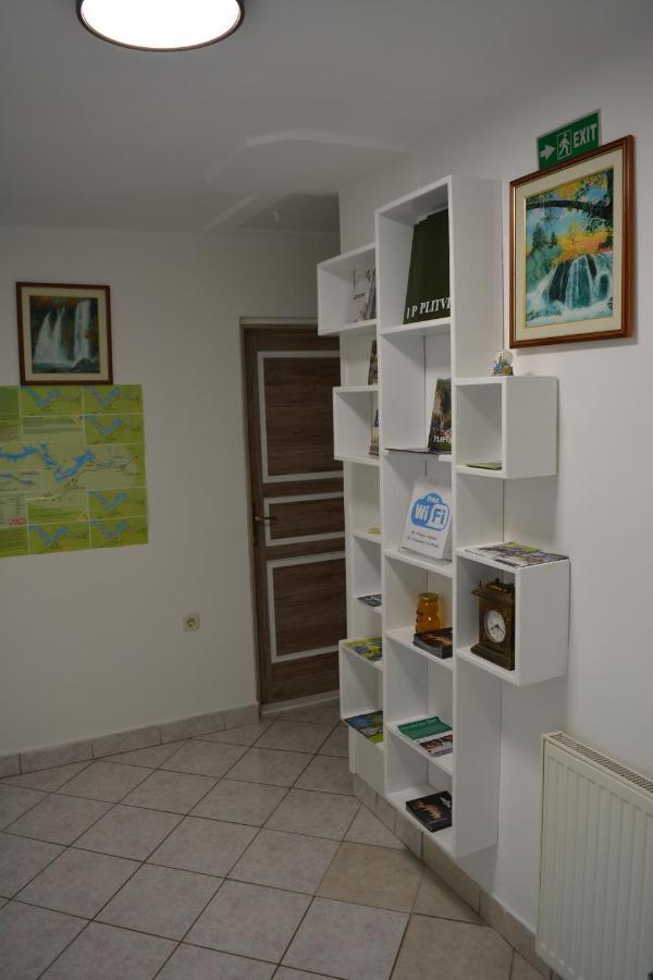 Rooms Lucijana Йезерце Екстериор снимка