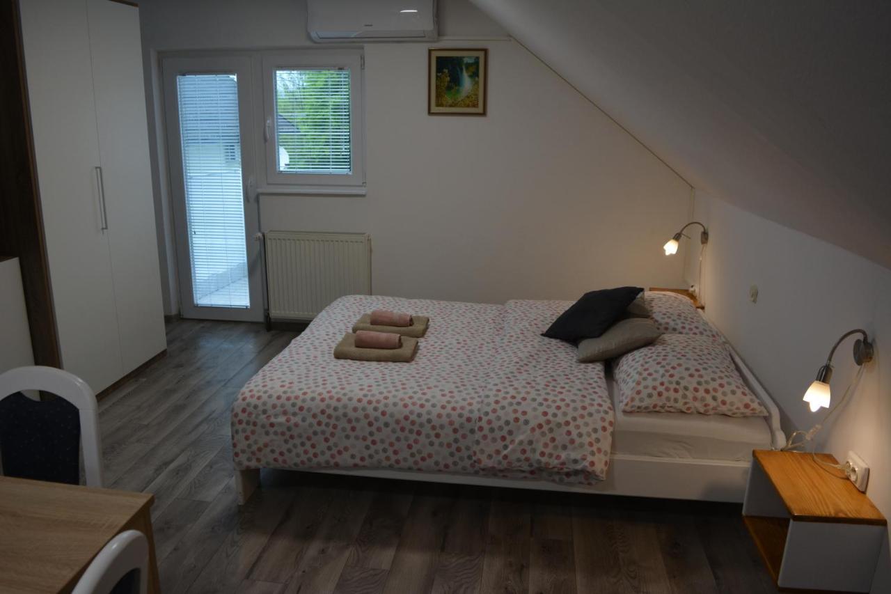 Rooms Lucijana Йезерце Екстериор снимка