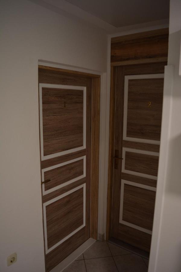 Rooms Lucijana Йезерце Екстериор снимка